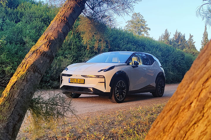 זיקר X קריפטון ZEEKR X KRYPTON