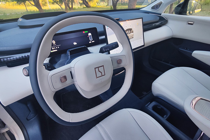 זיקר X קריפטון ZEEKR X KRYPTON פנים הרכב