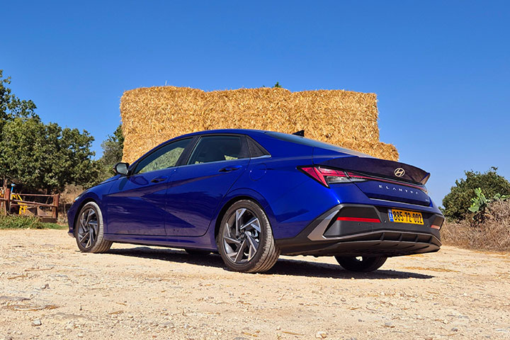 יונדאי אלנטרה היברידית