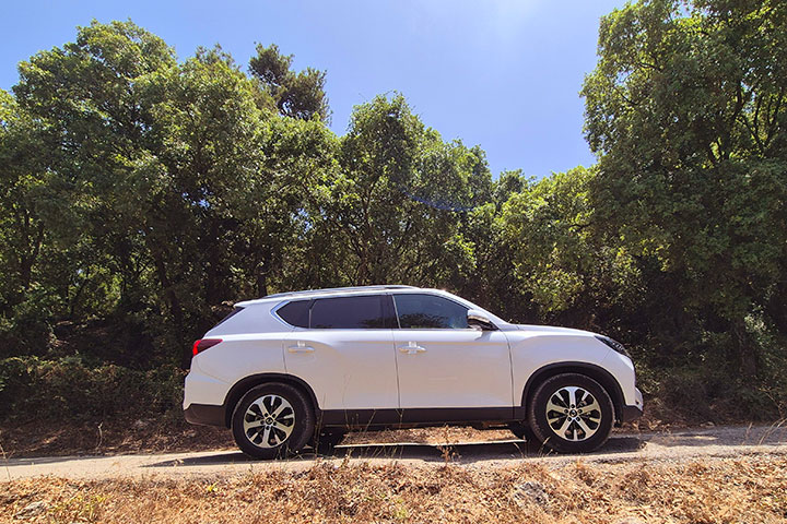  מבט צד- KGM REXTON רקסטון במבחן דרכים 