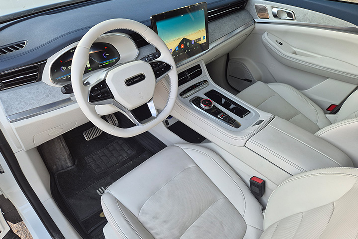 סקייוול ET5 XR PRO - פנים הרכב