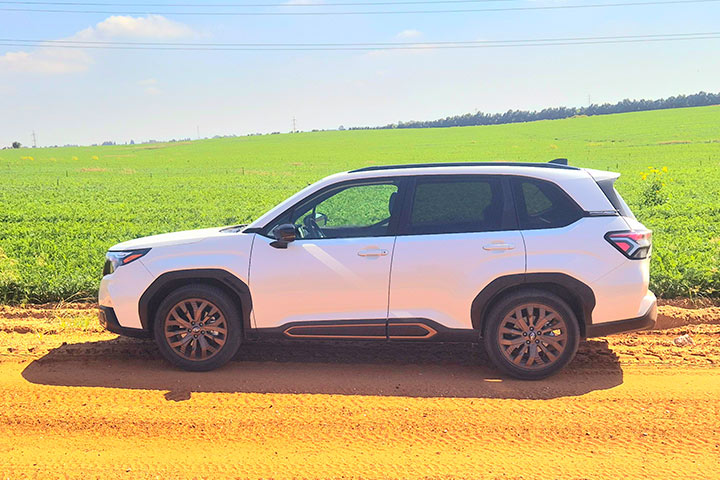 סובארו פורסטר החדש - מבט צד