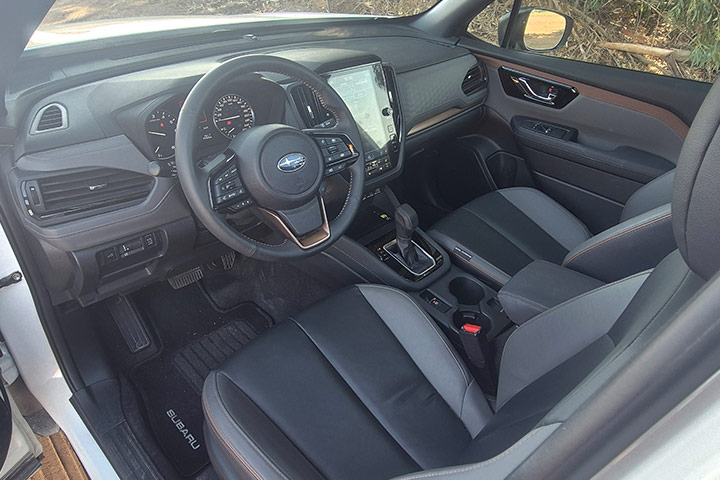 סובארו פורסטר החדש- פנים הרכב