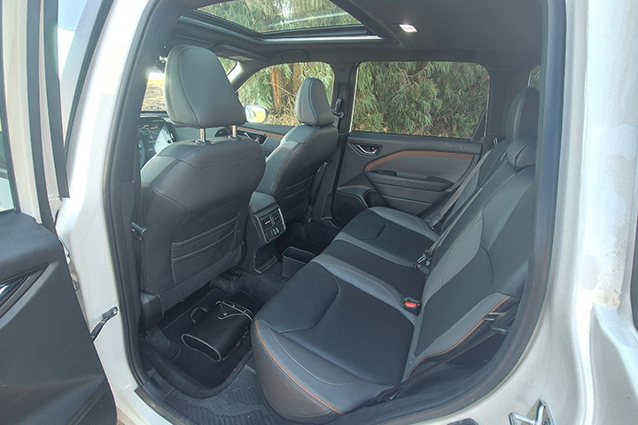 סובארו פורסטר החדש- מושב אחורי