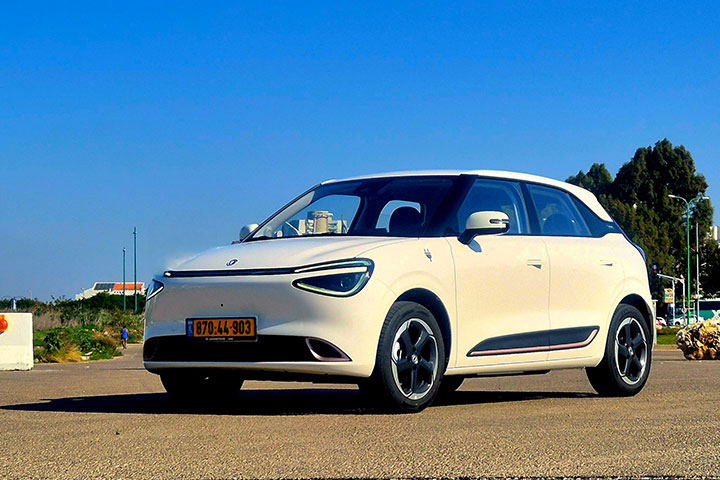 במבחן דרכים Dongfeng Box דונגפנג בוקס