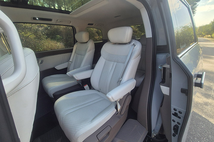 מושב שני - MAXUS MIFA 7 מקסוס מיפה