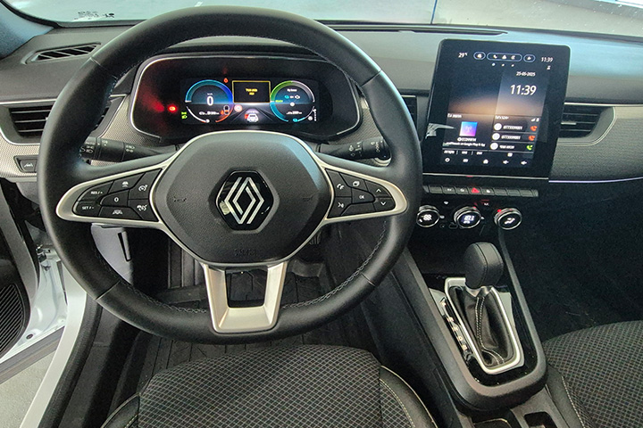 פנים הרכב - קארדייט - E-TECH Hybrid רנו ארקנה