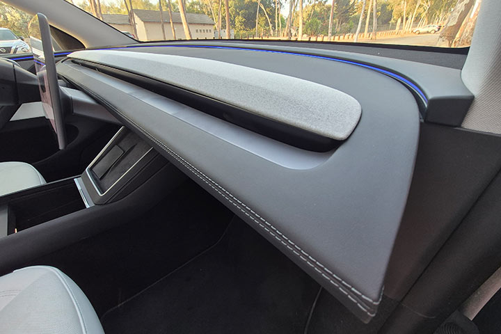 car date - החדשה - פנים הרכב Y טסלה מודל