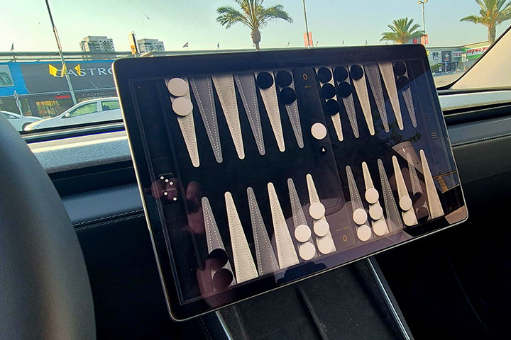 car date - החדשה - פנים הרכב Y טסלה מודל