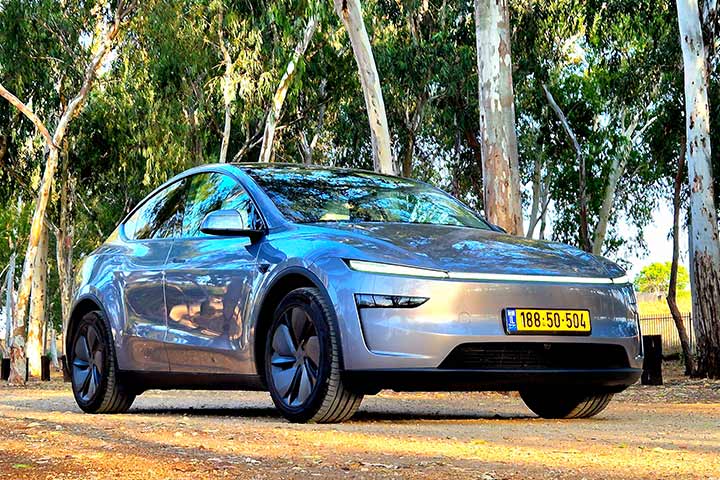 cardate - החדשה במבחן דרכים Y טסלה מודל