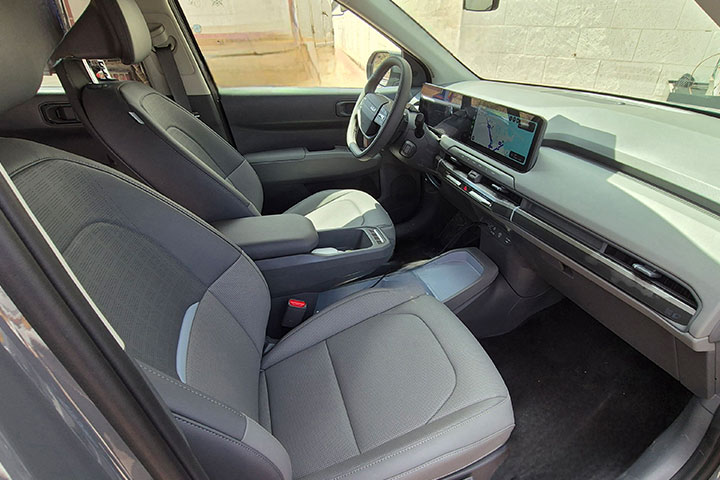 קיה בהשקה - פנים הרכב - קארדייט KIA EV3