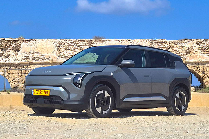 קיה במבחן דרכים - קארדייט KIA EV3