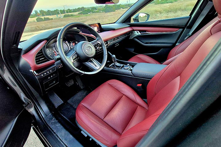 cardate - מאזדה 3 טורבו - מושב קדמי