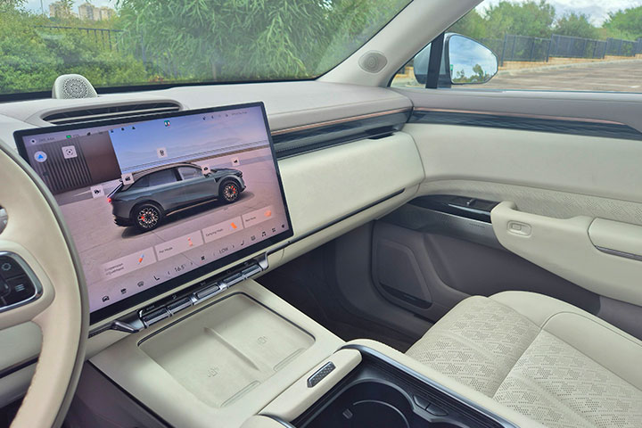 cardate - פנים הרכב - KRYPTON ZEEKR 7X זיקר