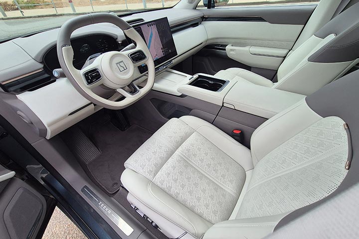 cardate - פנים הרכב - KRYPTON ZEEKR 7X זיקר