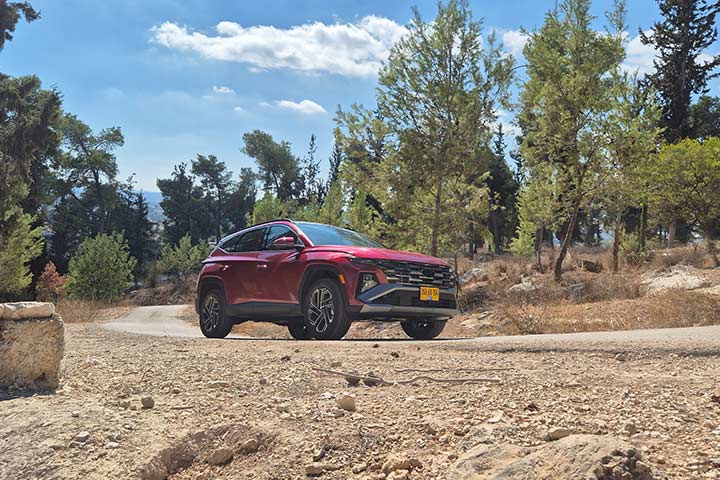 cardate - יונדאי טוסון היברידי במבחן דרכים