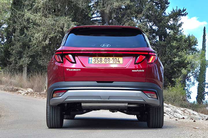 cardate - יונדאי טוסון היברידי - מבט אחורי