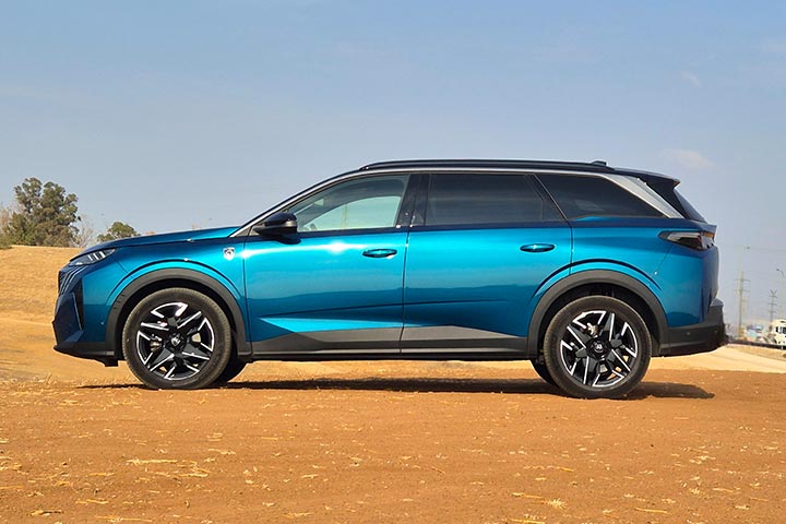 מבט צד - קארדייט - PEUGEOT 5008 פיג'ו