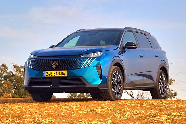 במבחן דרכים - קארדייט PEUGEOT 5008 פיג'ו