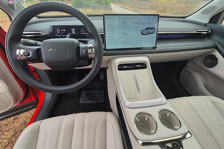 car date - פנים הרכב - GAC AION V איון