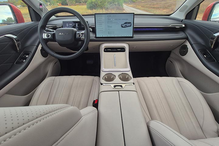 cardate - פנים הרכב - GAC AION V איון