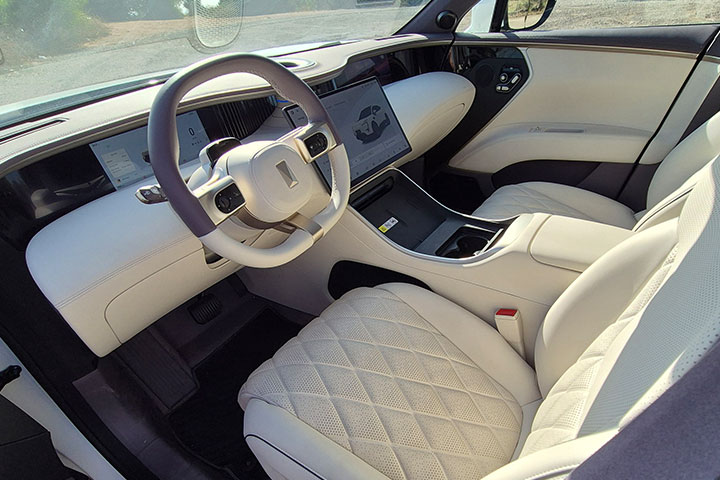 car date - פנים הרכב - AVATR 11 אוואטר