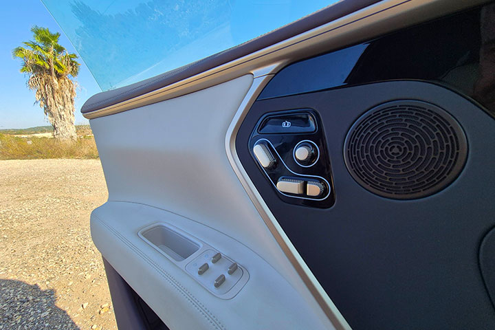 car date - פנים הרכב - AVATR 11 אוואטר