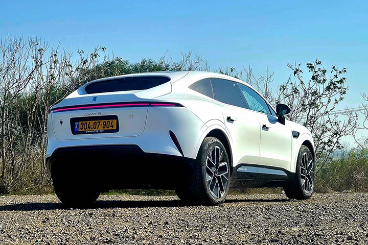 במבחן דרכים - קארדייט AVATR 11 אוואטר