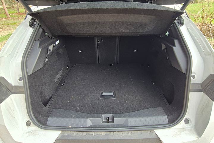 cardate - אופל גרנדלנד - תא מטען OPEL Grandland