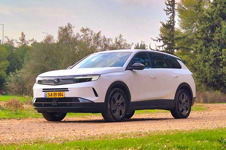 אופל גרנדלנד - קאר דייט OPEL Grandland במבחן דרכים