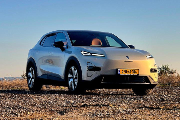 במבחן דרכים - קאר דייט Changan Deepal S05 צ'אנגאן דיפאל