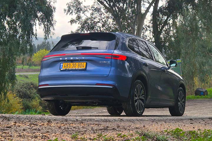 במבחן דרכים - קאר דייט GEELY STARRAY ג'ילי