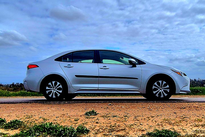 cardate - החדשה - מבט צד Toyota Corolla טויוטה קורולה