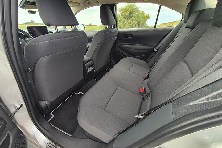 cardate - החדשה - מושב אחורי Toyota Corolla טויוטה קורולה