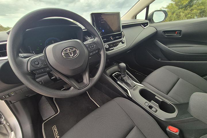 car date - החדשה - פנים הרכב Toyota Corolla טויוטה קורולה