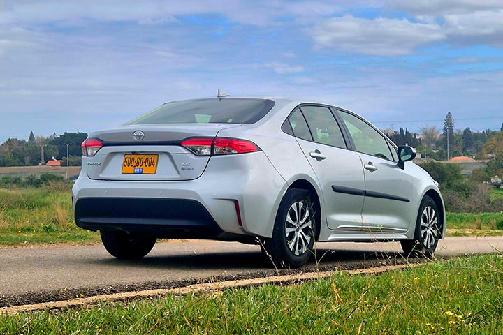 החדשה - קאר דייט Toyota Corolla טויוטה קורולה