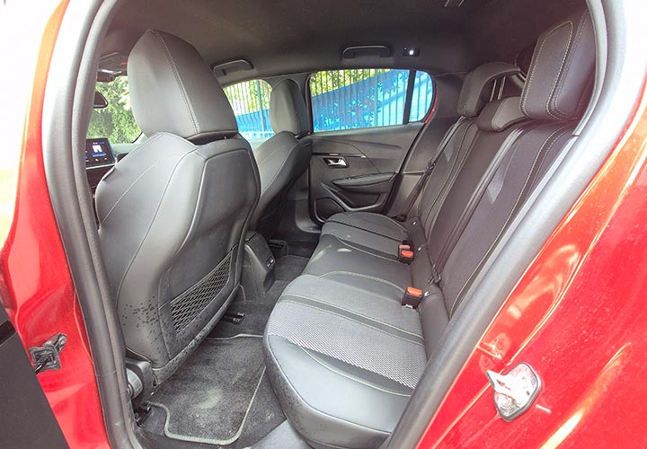 cardate - מושב אחורי - Peugeot 208 GT פיג'ו