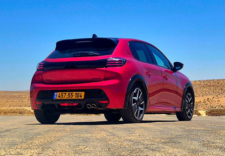 במבחן דרכים - קארדייט Peugeot 208 GT פיג'ו